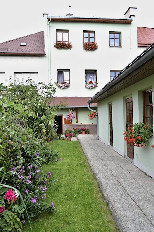 Apartman Namesti Hostinne Værelse billede