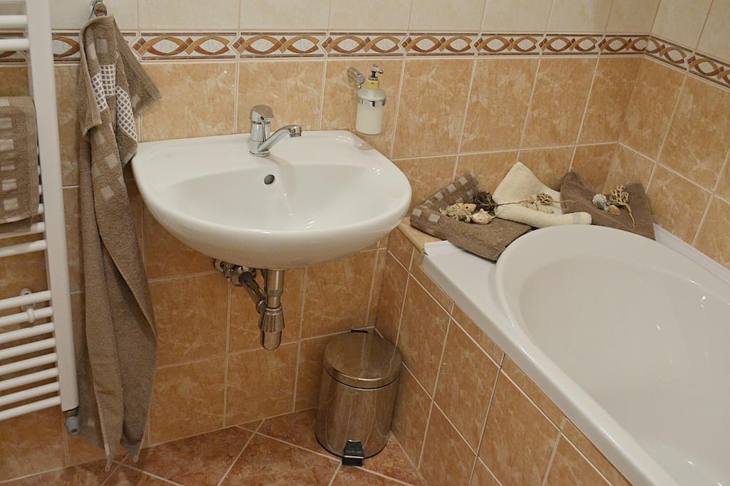 Apartman Namesti Hostinne Værelse billede